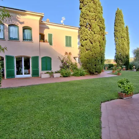 Residenza La Limonaia 아파트호텔