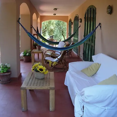 Residenza La Limonaia מלון דירות 4*